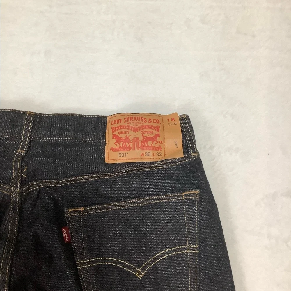 Levi’s 501 Shrink-to-Fit Jeans Sz 33W 29L